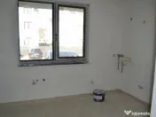 Duplex modern cu grădină și două locuri de parcare 