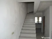 Duplex modern cu grădină și două locuri de parcare 