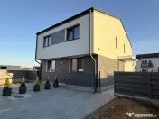 Duplex modern cu grădină și două locuri de parcare 