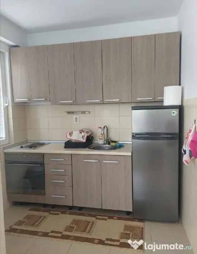 Garsoniera de inchiriat in zona Piata Romana