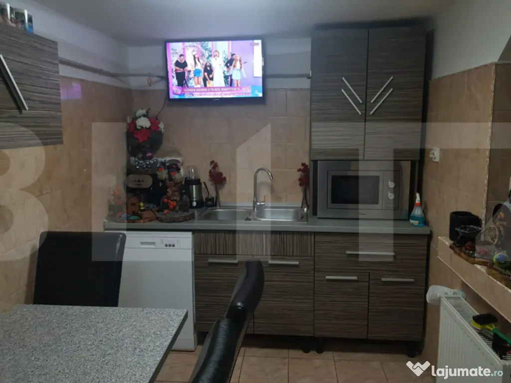 Casa individuala 4 camere, 100 mp, zona Girocului