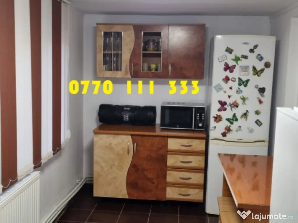 Apartament 2 camere Progresu, parter cu balcon mare.