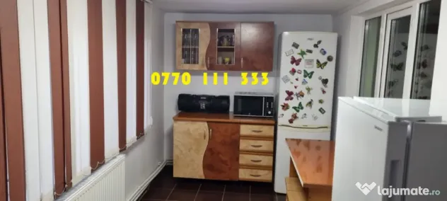 Apartament 2 camere Progresu, parter cu balcon mare.