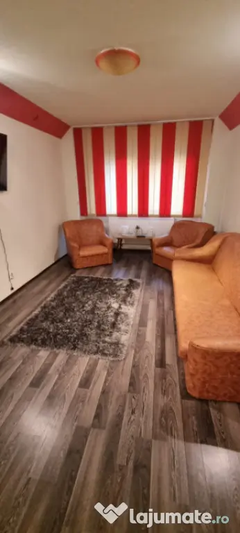 Apartament 2 camere Progresu, parter cu balcon mare.
