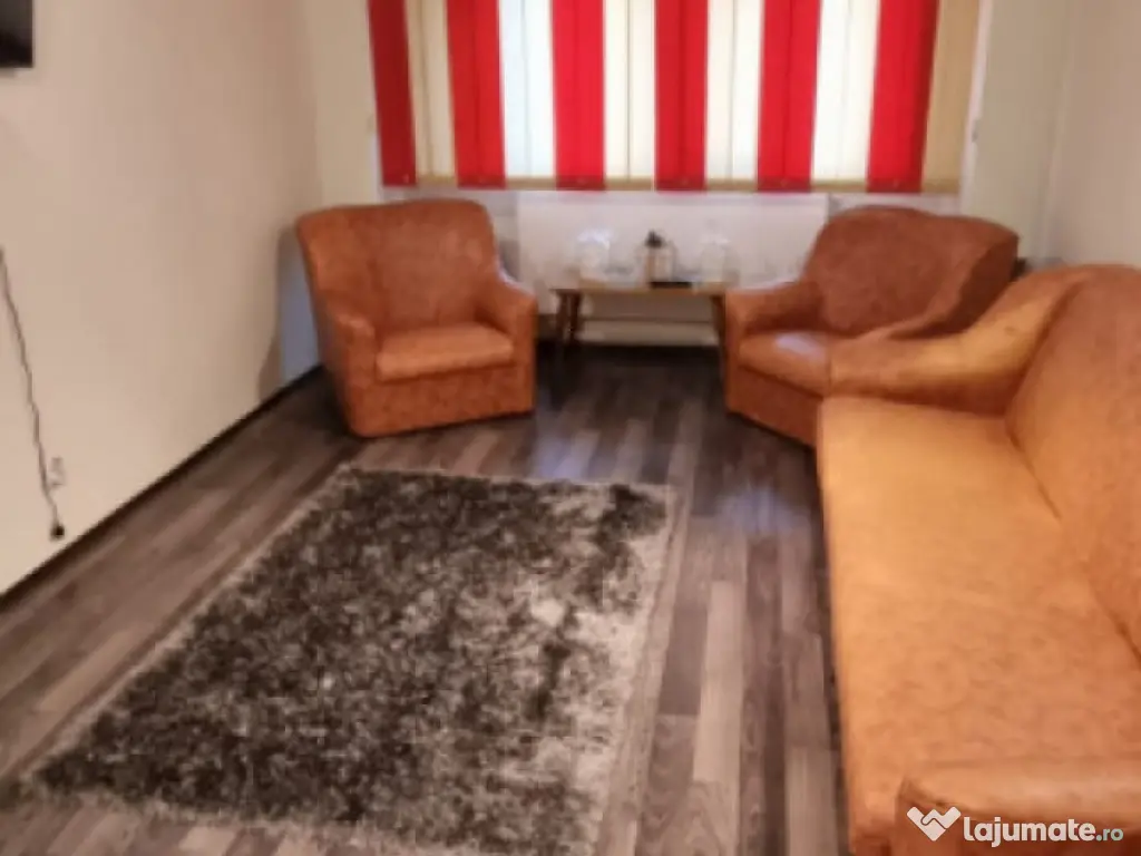 Apartament 2 camere Progresu, parter cu balcon mare.