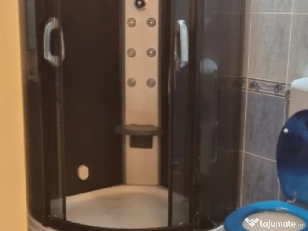 Apartament 2 camere Progresu, parter cu balcon mare.