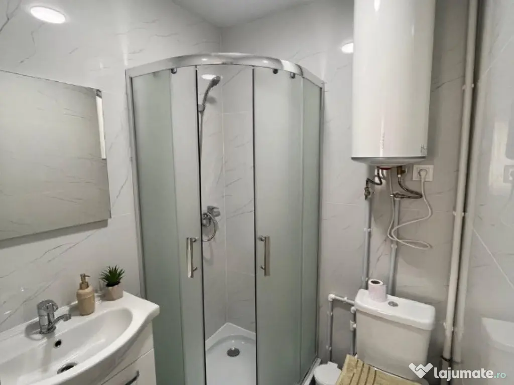 Garsoniera de inchiriat in zona 13 Septembrie