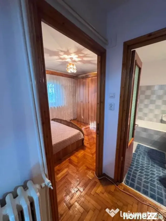 Apartament cu 3 Camere Decomandat in George Enescu