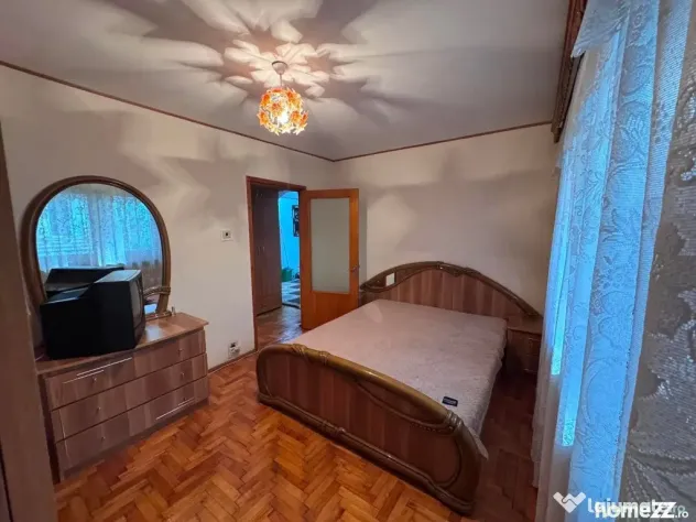 Apartament cu 3 Camere Decomandat in George Enescu