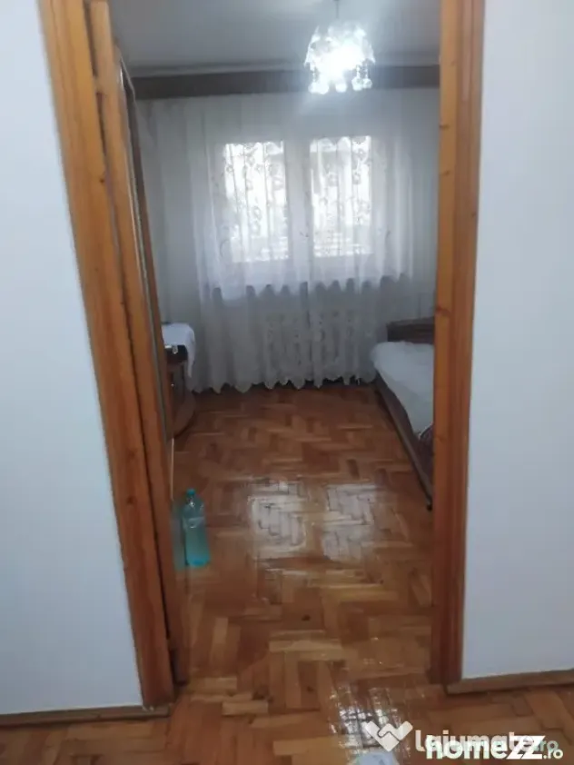 Apartament cu 3 Camere Decomandat in George Enescu