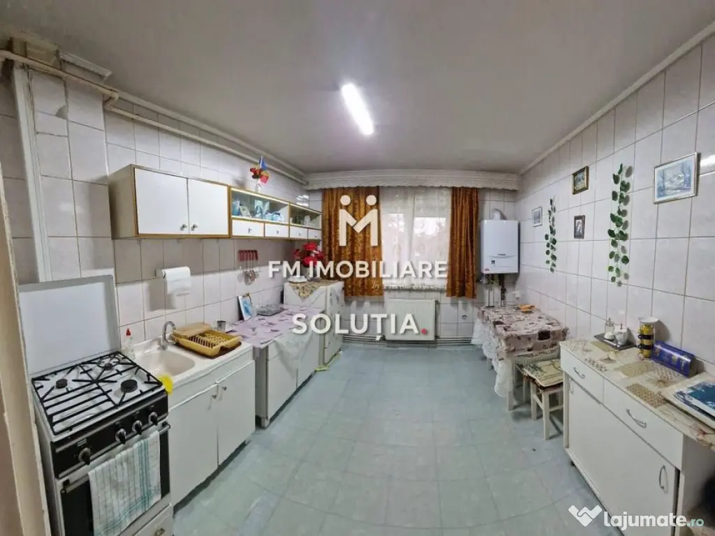 Apartament 2 camere de vanzare la etajul 1 - Strada Palti...