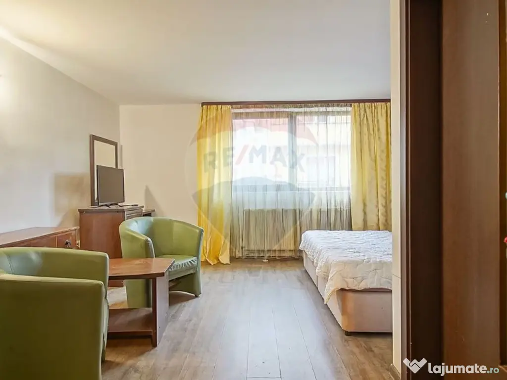 Casă / Vilă cu 12 camere de vânzare în zona Astra