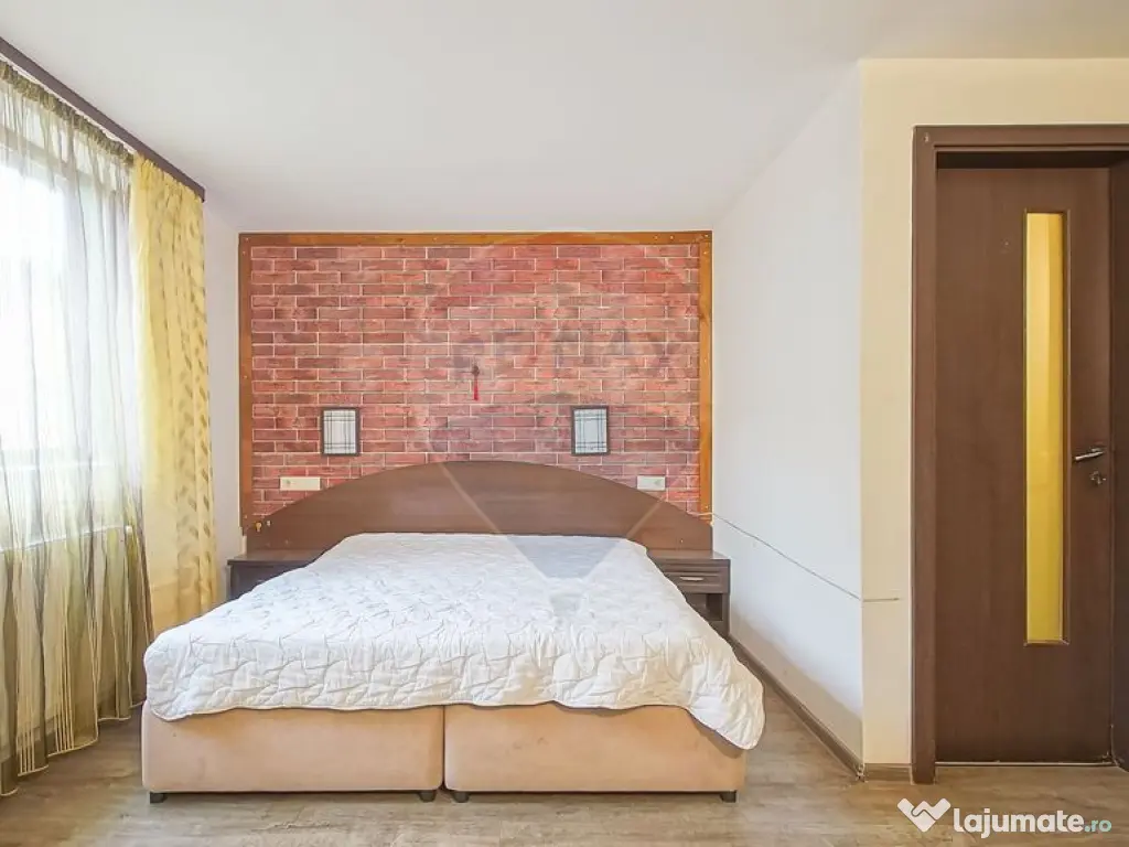 Casă / Vilă cu 12 camere de vânzare în zona Astra