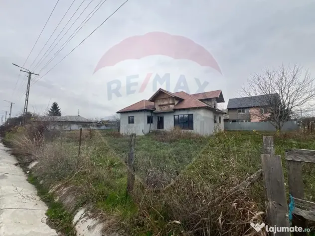 Casă 4 camere Rachitosu