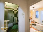 Schimb cu 2 camere plus diferenta: 3 camere,Central,decoman 