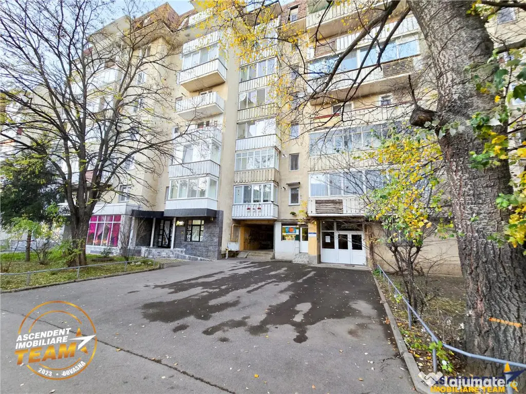 Schimb cu 2 camere plus diferenta: 3 camere,Central,decoman