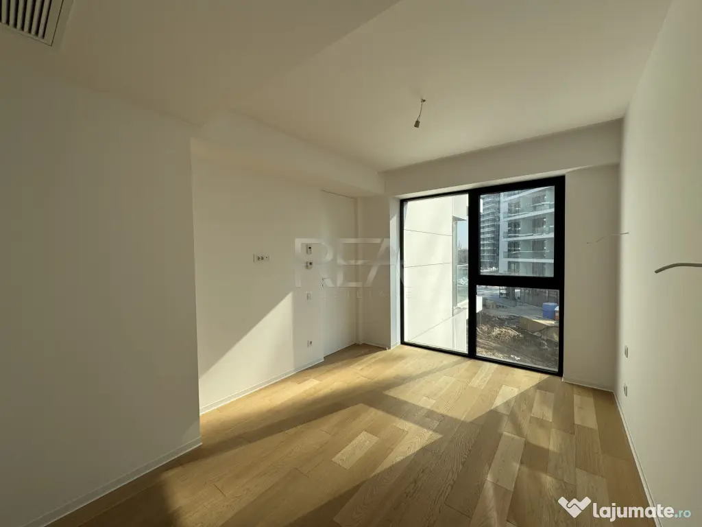 3 camere în One Lake Club lângă Promenada Mall