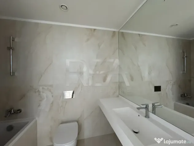 3 camere în One Lake Club lângă Promenada Mall