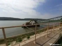 Oltenita - teren pe malul Dunarii cu chei betonat si pont...