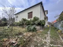 Casa individuala cu 4 camere si teren 900 mp zona Calea Popl
