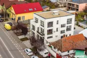 Clădire nouă P+2 cu showroom și birouri în Arad 