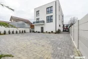 Clădire nouă P+2 cu showroom și birouri în Arad 