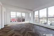 Clădire nouă P+2 cu showroom și birouri în Arad 