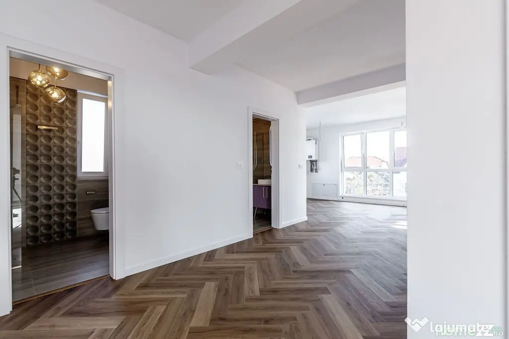 Clădire nouă P+2 cu showroom și birouri în Arad - Arad (Arad)