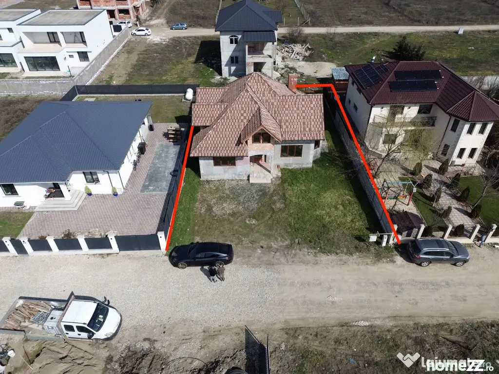 Casă / Vilă Caisului 90% gata - Focsani (Vrancea)