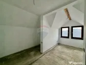 Casă / Vilă Caisului 90% gata 