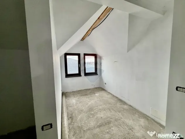 Casă / Vilă Caisului 90% gata - Focsani (Vrancea)