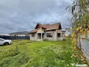 Casă / Vilă Caisului 90% gata