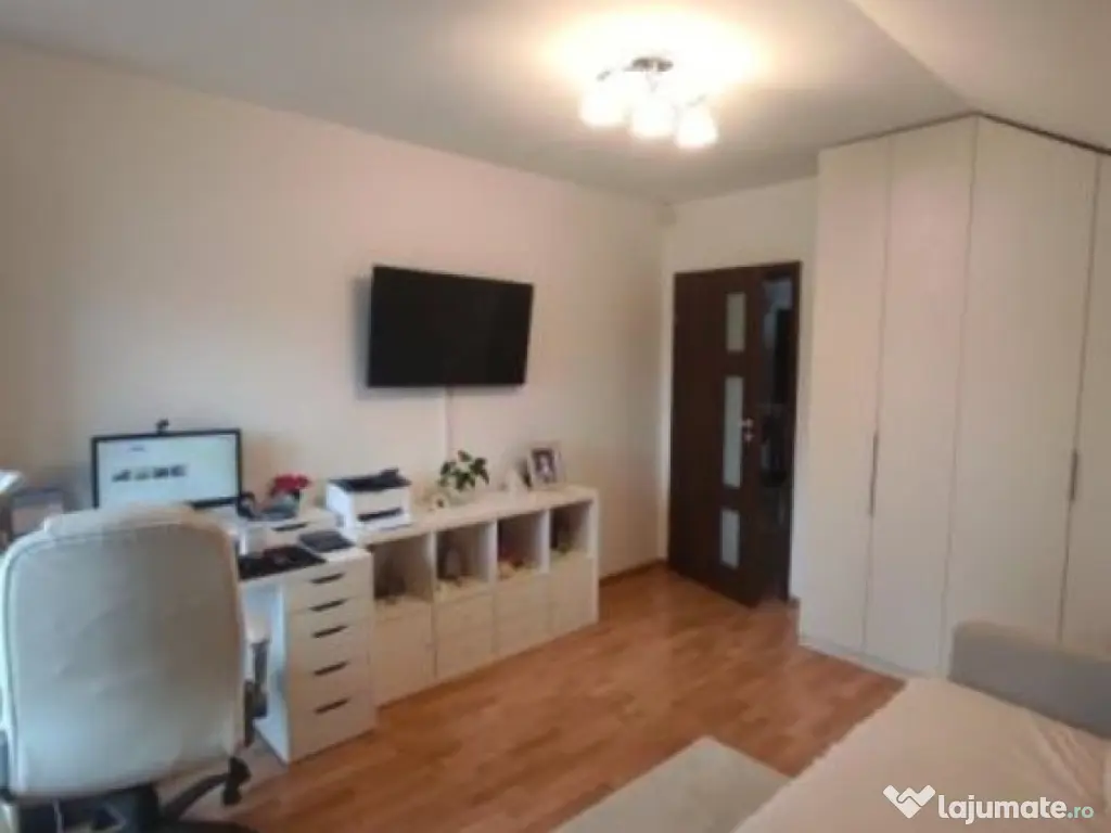 Casa de vanzare – Domnesti, 4 camere