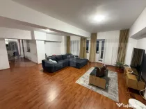 Apartament 4 camere, 140 mp, zona Piata Mare