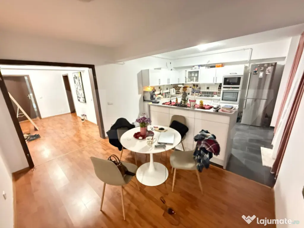 Apartament 4 camere, 140 mp, zona Piata Mare