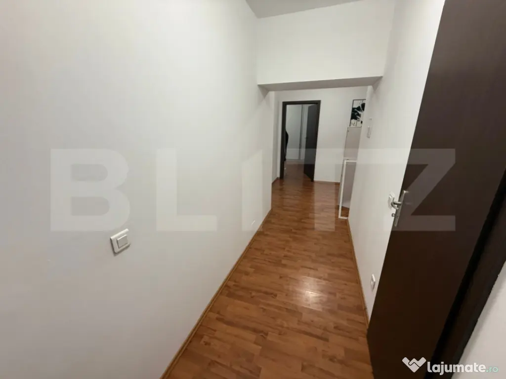 Apartament 4 camere, 140 mp, zona Piata Mare