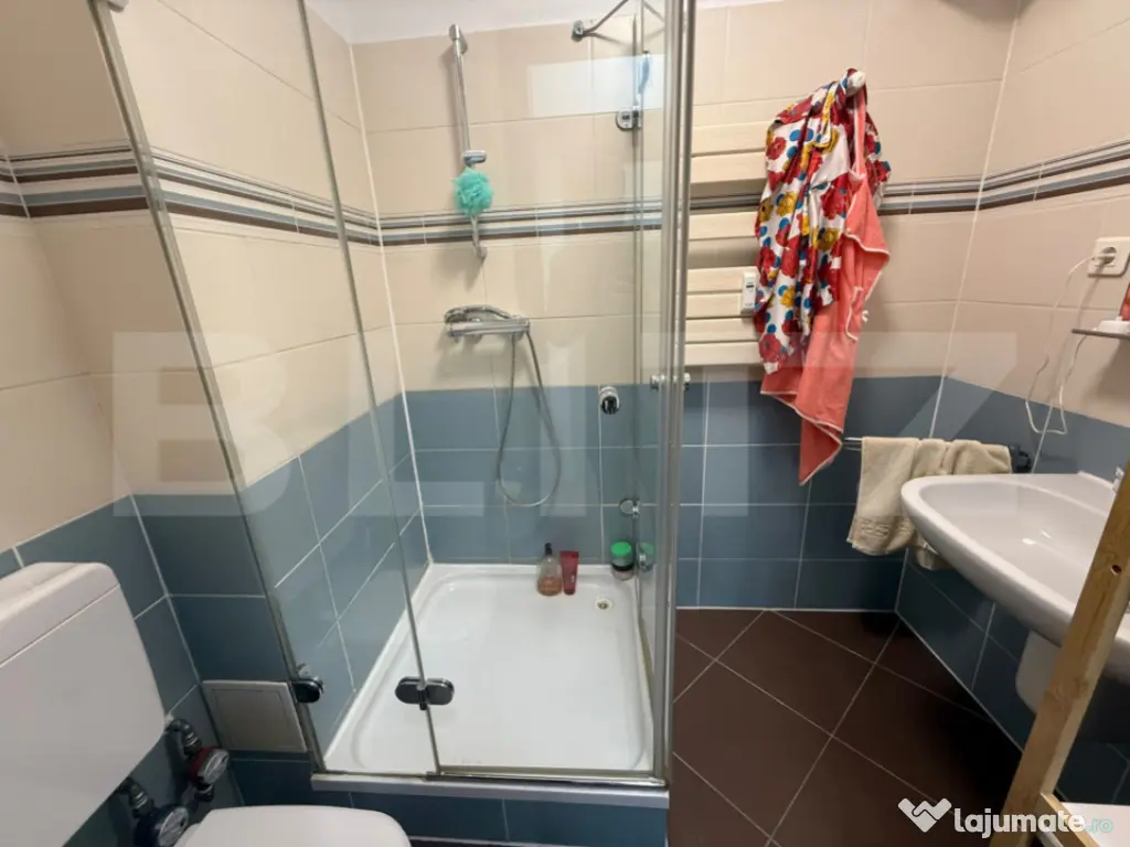 Apartament 4 camere, 140 mp, zona Piata Mare