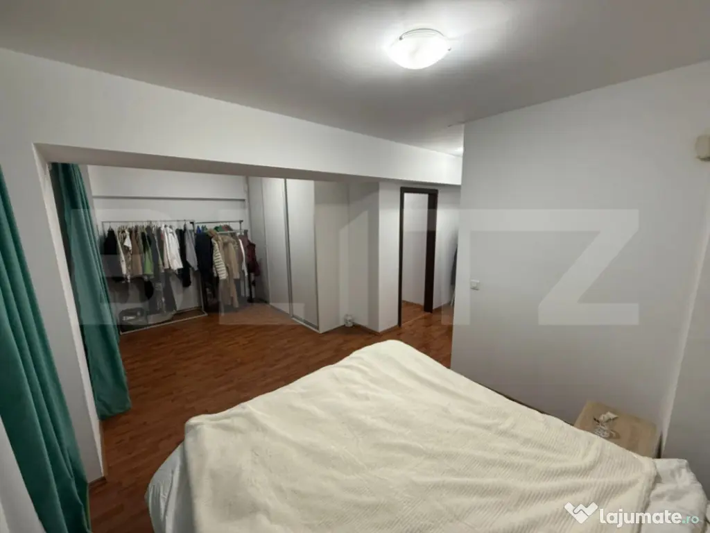 Apartament 4 camere, 140 mp, zona Piata Mare