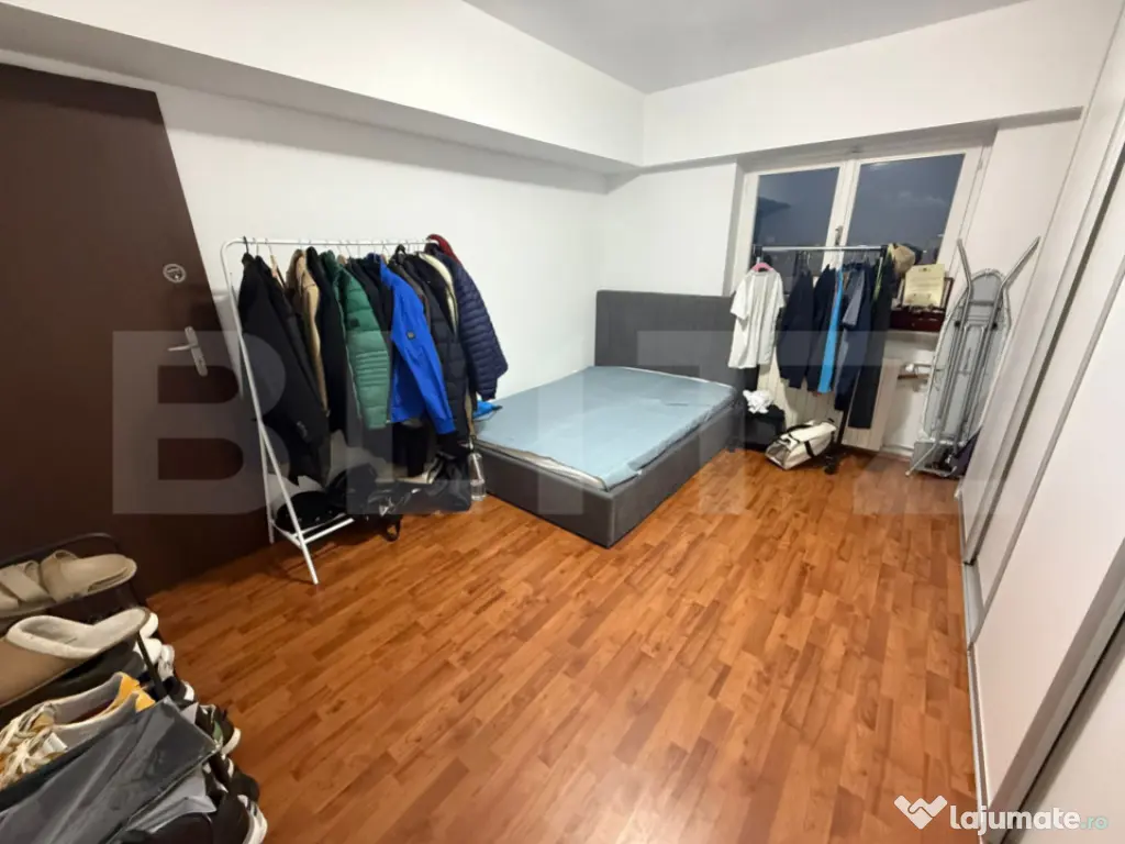 Apartament 4 camere, 140 mp, zona Piata Mare