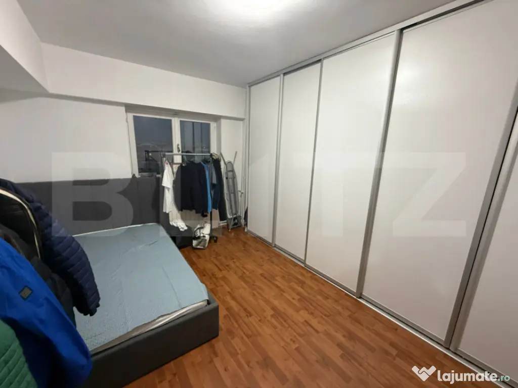 Apartament 4 camere, 140 mp, zona Piata Mare