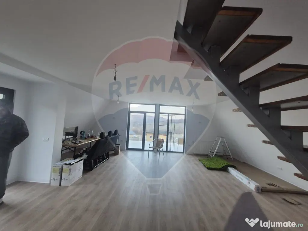 Vanzare Casa A-Frame 3 camere I Constructie 2025