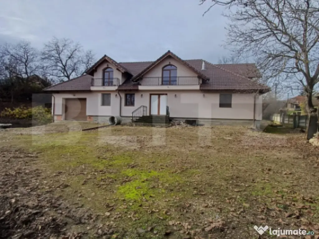 Casa individuala 361 mp, teren 1590 mp, in Luna langa Campia