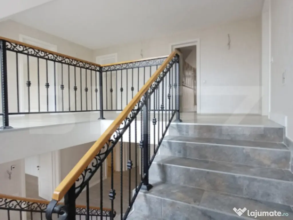 Casa individuala 361 mp, teren 1590 mp, in Luna langa Campia