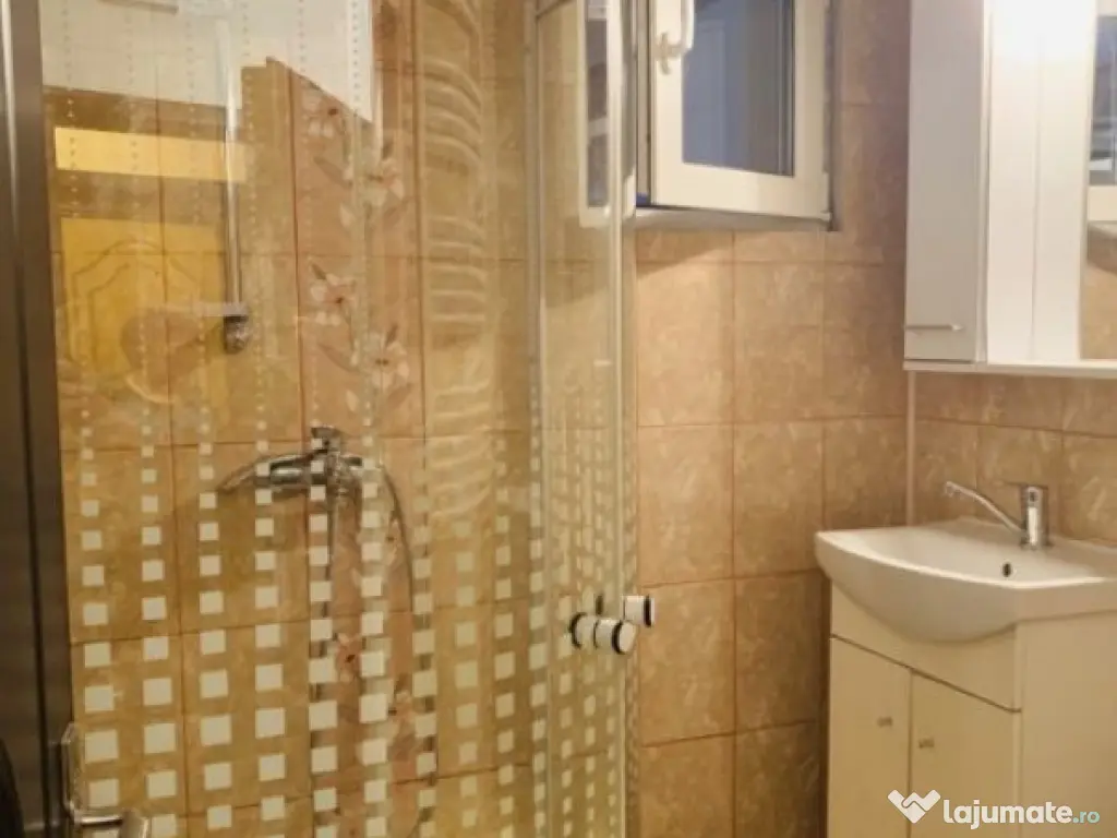 Garsoniera de inchiriat zona Baba Novac