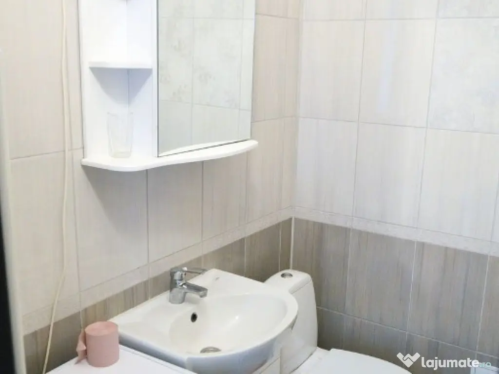 De inchiriat garsoniera zona Tineretului