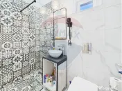 Casă / Vilă cu 5 camere de vânzare în zona Central 