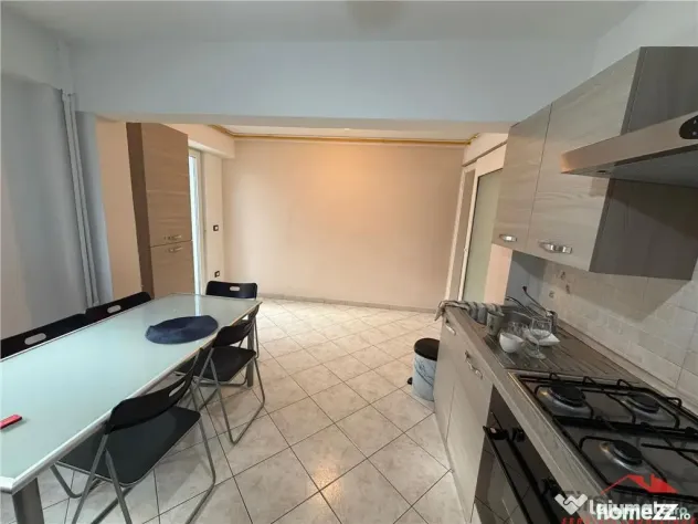 Apartament 4 camere transformat in 3, etaj 1, 100mp, Pictor