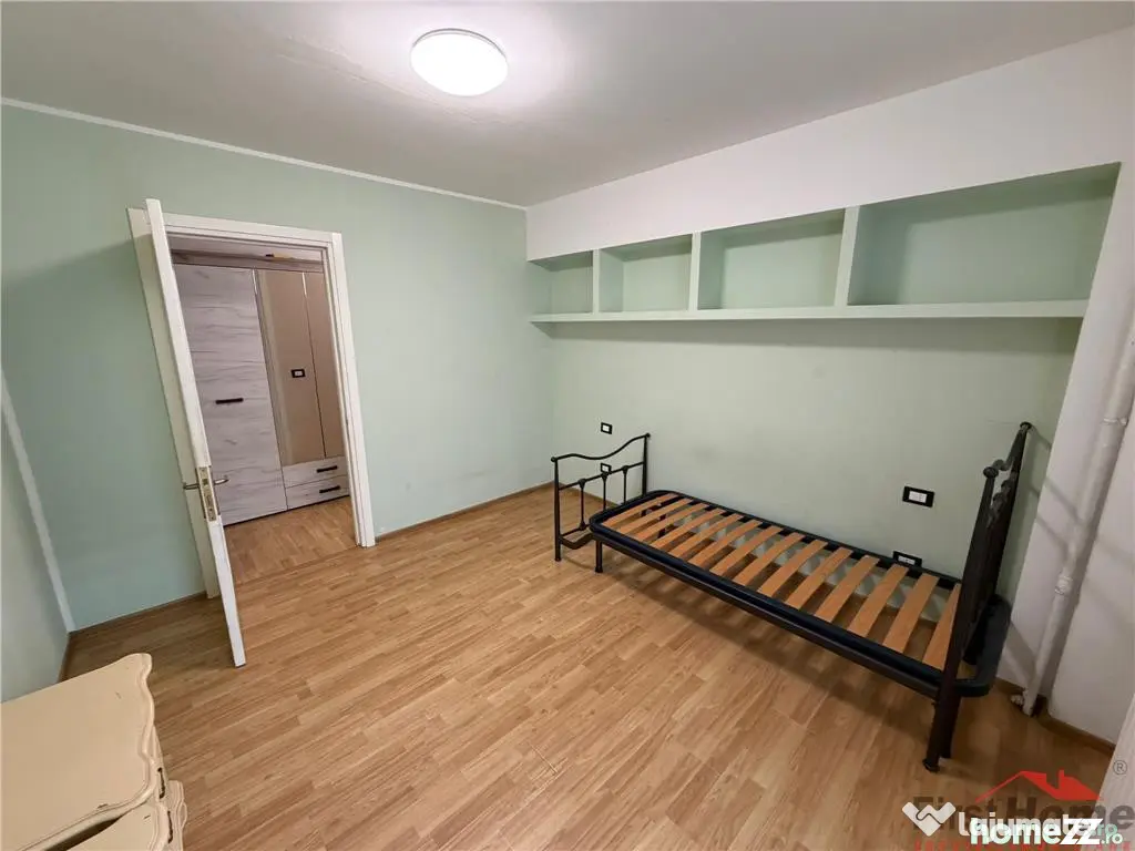 Apartament 4 camere transformat in 3, etaj 1, 100mp, Pictor