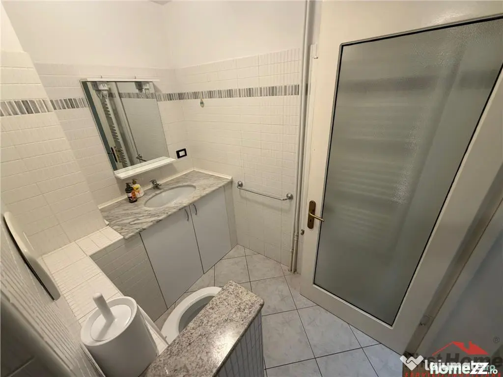 Apartament 4 camere transformat in 3, etaj 1, 100mp, Pictor