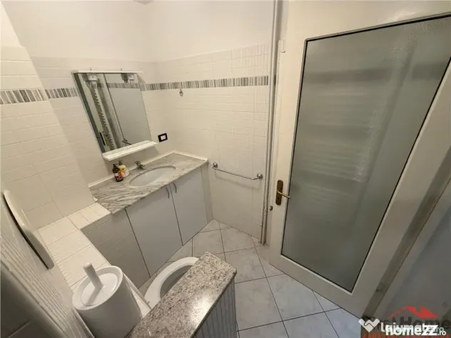 Apartament 4 camere transformat in 3, etaj 1, 100mp, Pictor